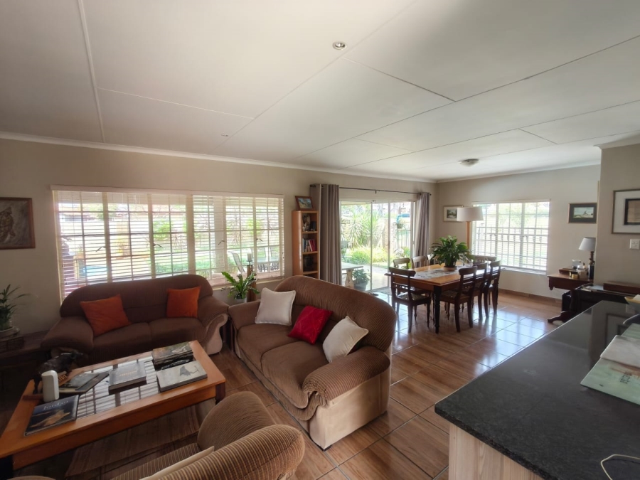 3 Bedroom Property for Sale in Waterkloof East North West